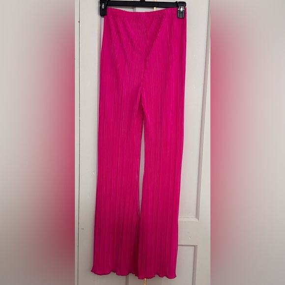 Good American Always Fit Plisse Pants - Picture 5 of 7